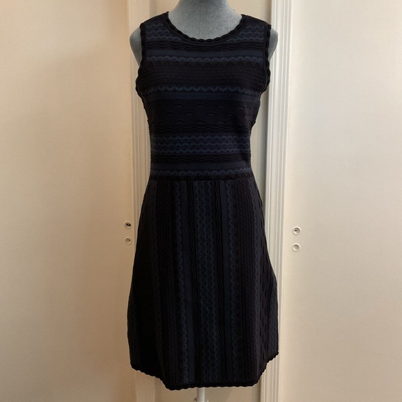 💙 Ann Taylor flare midi dresses - Picture 2 of 8